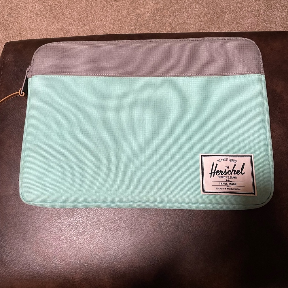 Herschel Laptop Case